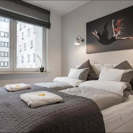 P&o Serviced Nowogrodzka Apartamento *