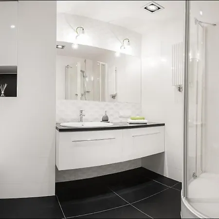 P&o Serviced Nowogrodzka